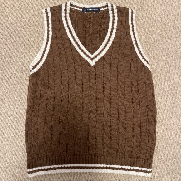 Brandy Melville Sweater Vest One size Brown Cable Knit Slim - Picture 1 of 3
